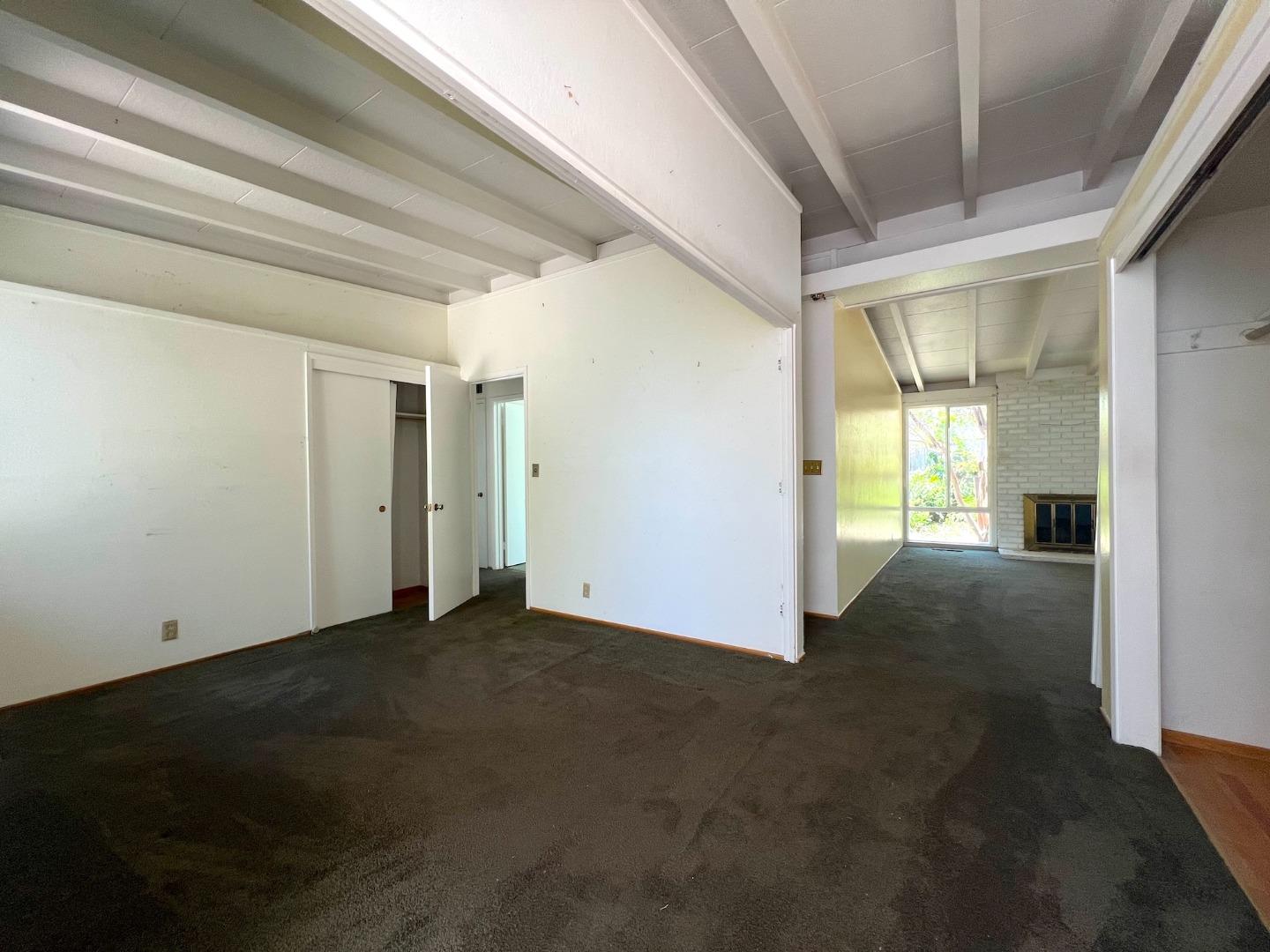183 Thompson Square Mountain View, CA 94043 - Photo 19 of 28