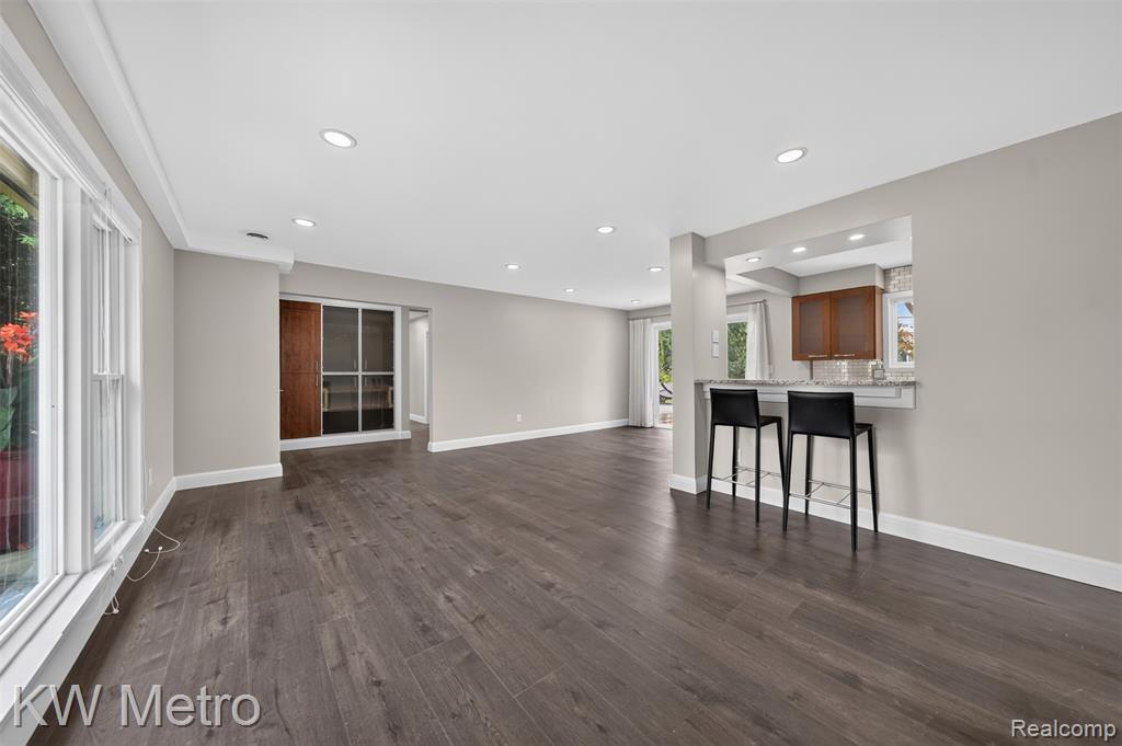 4251 Derry Road Bloomfield Hills, MI 48302 - Photo 5 of 22 Gallery Image 5