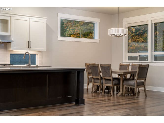 5761 Northwest Hood Loop Camas, WA 98607 - Photo 11 of 32 Gallery Image 11