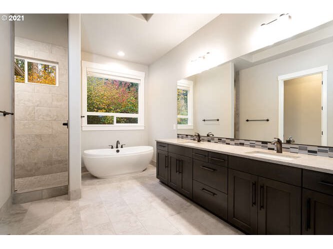 5761 Northwest Hood Loop Camas, WA 98607 - Photo 19 of 32 Gallery Image 19