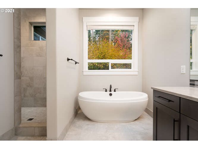 5761 Northwest Hood Loop Camas, WA 98607 - Photo 20 of 32 Gallery Image 20