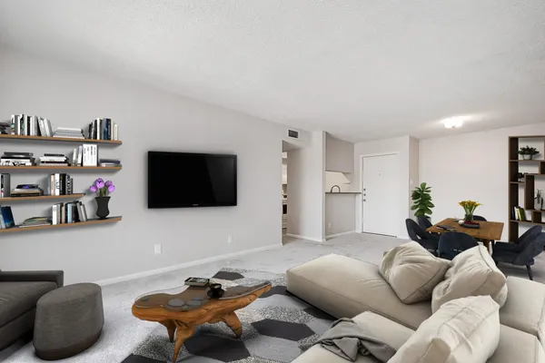$995 | 10110 Forum W Drive, Unit 128, Houston, TX 77036