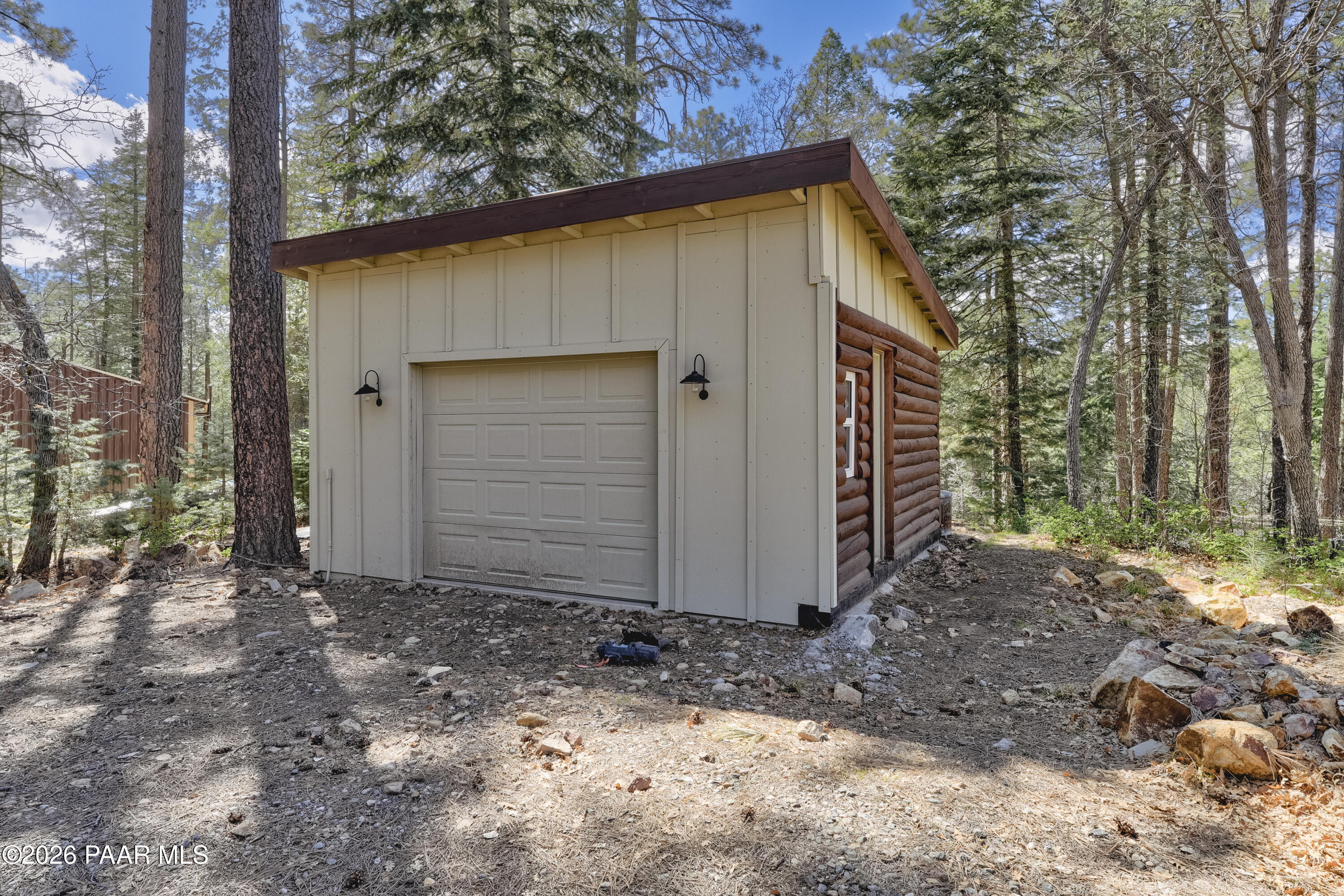 8105 South Comstock Mine Road Prescott, AZ 86303 - Photo 43 of 61 Garage View 1