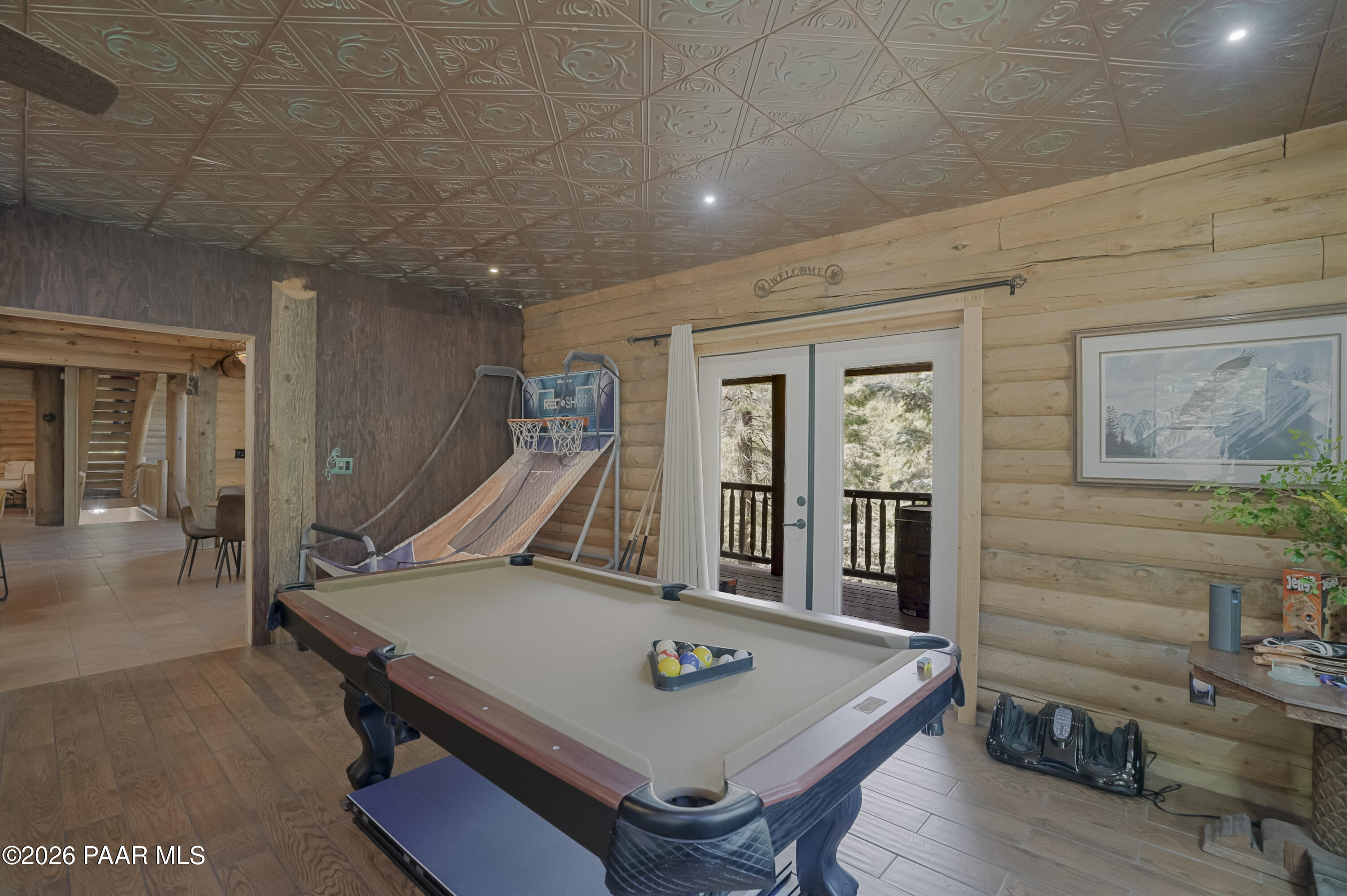 8105 South Comstock Mine Road Prescott, AZ 86303 - Photo 9 of 61 a view of a livingroom with furniture