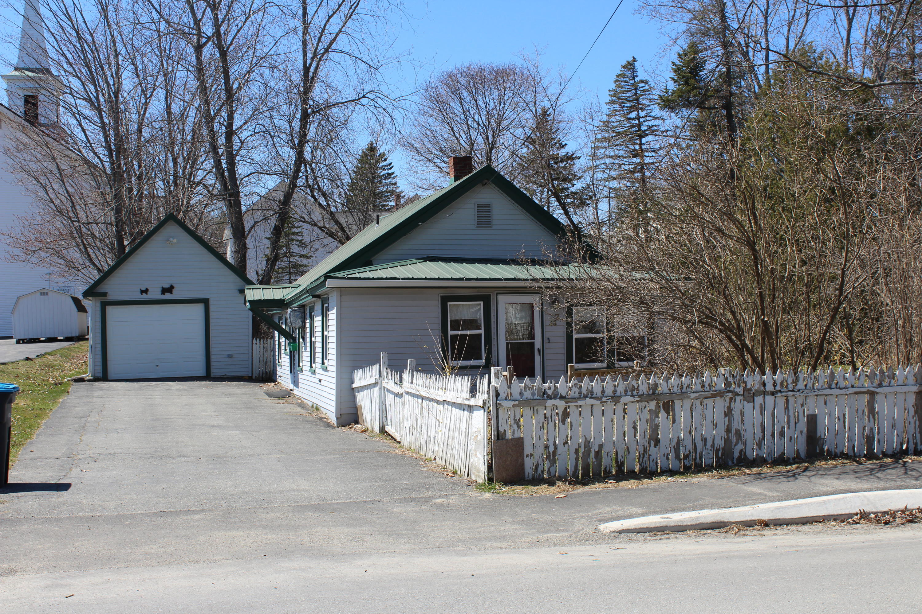 28 Spring Street Old Town, ME 04468 - Photo 19 of 23 fenced yard