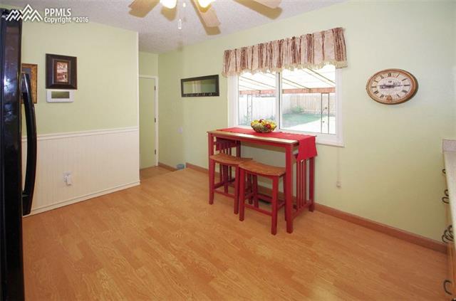 4735 Cheerful Road Colorado Springs, CO 80917 - Photo 10 of 25 Kitchen