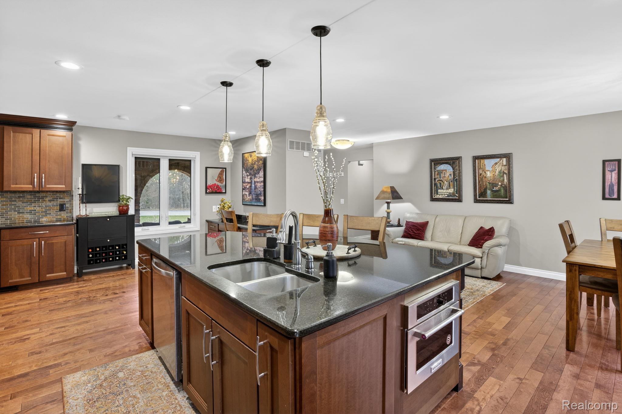 341 Ridgewood Road Rochester, MI 48306 - Photo 14 of 74 47-web-or-mls-DSC_2156.jpg