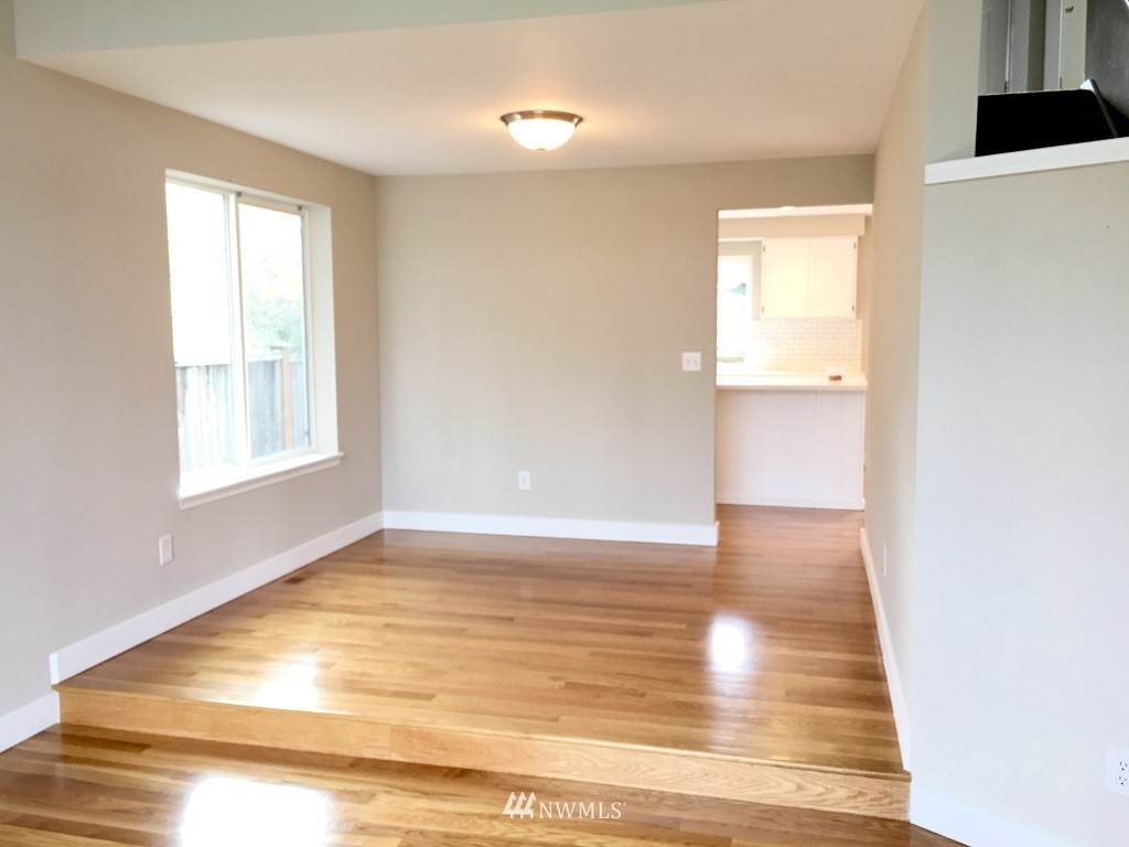 6849 Northeast 1st Place Renton, WA 98059 - Photo 3 of 20