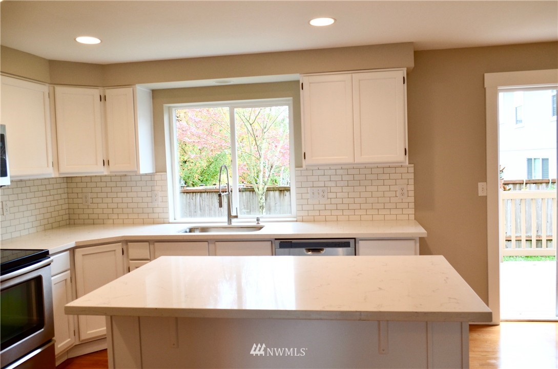 6849 Northeast 1st Place Renton, WA 98059 - Photo 7 of 20