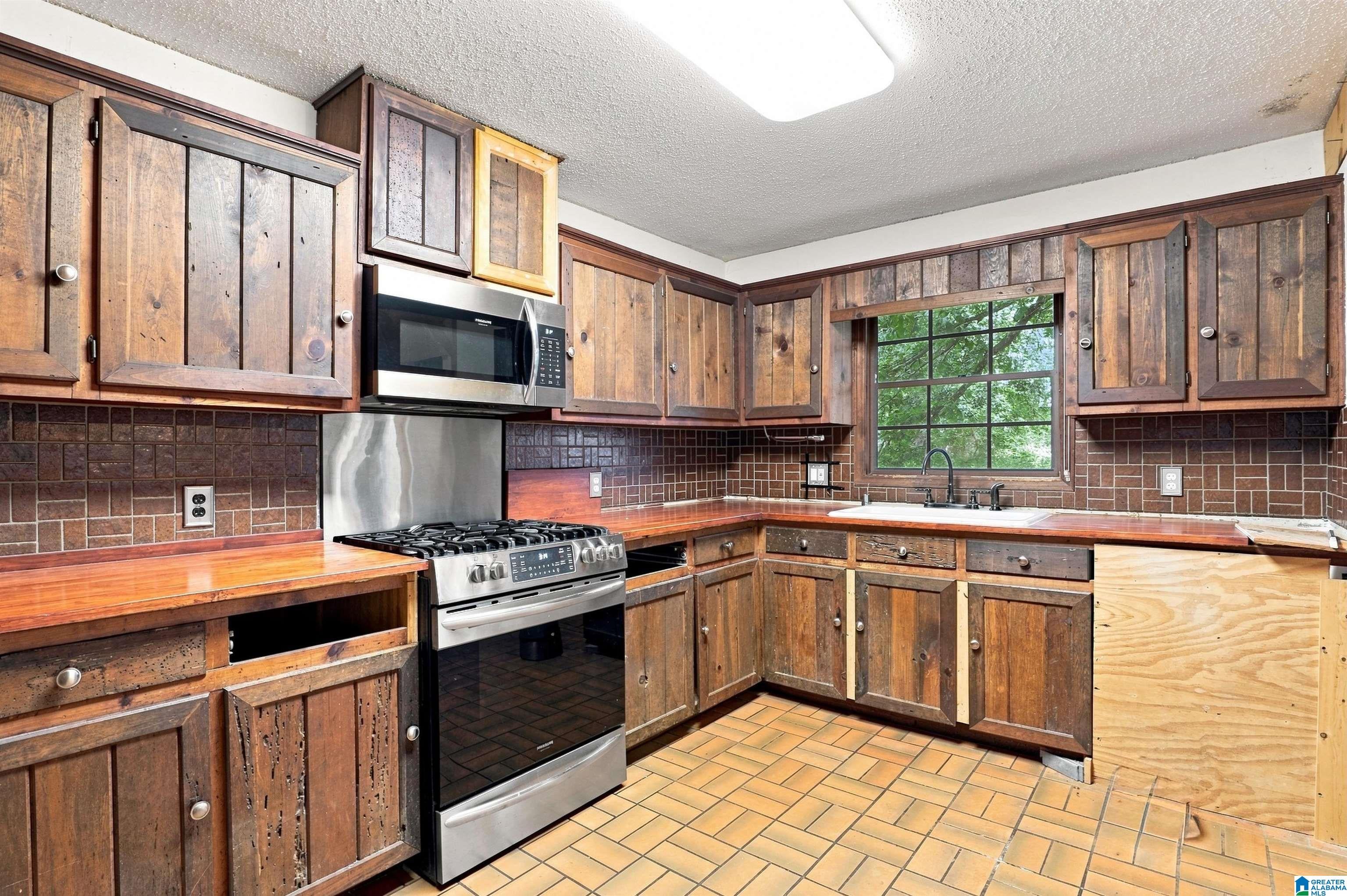 4957 South Shades Crest Road Helena, AL 35022 - Photo 23 of 31 Gallery Image 23