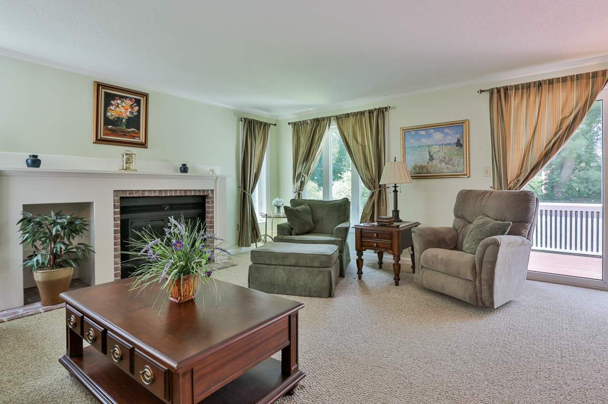 753 Straw Hill Road Manchester, NH 03104 - Photo 13 of 35