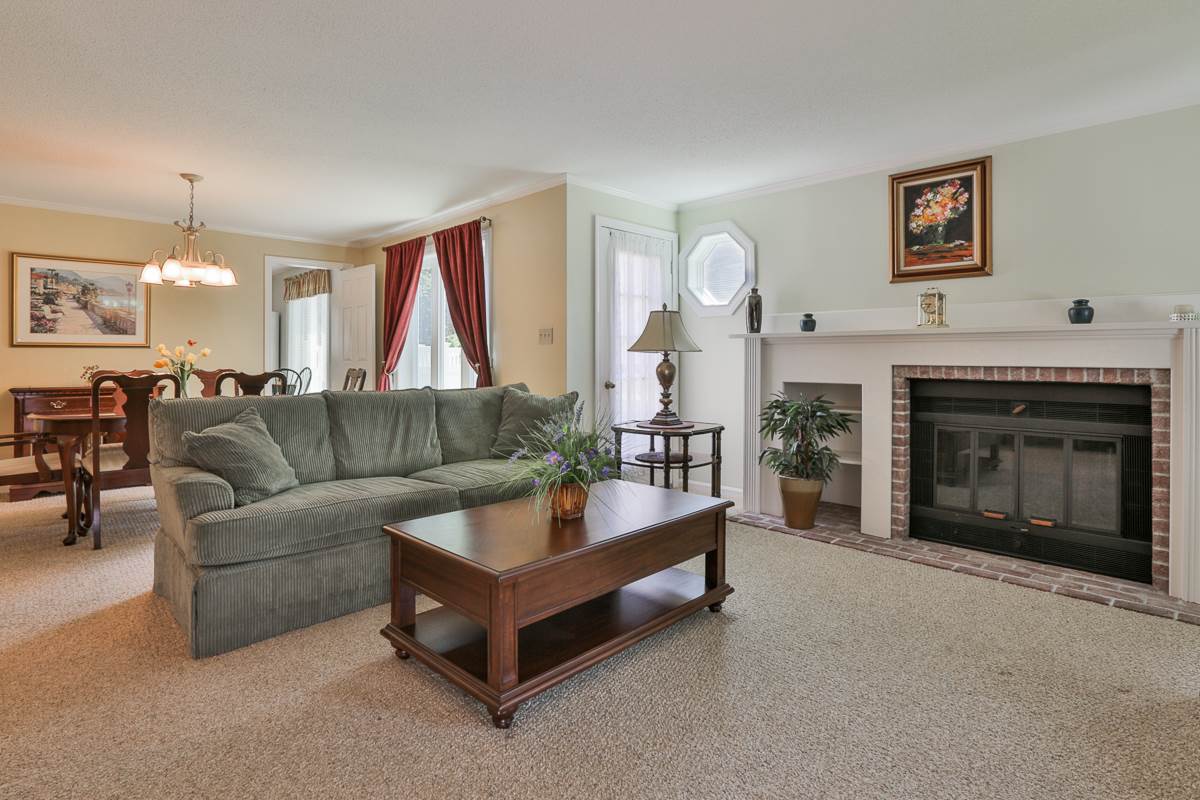 753 Straw Hill Road Manchester, NH 03104 - Photo 16 of 35