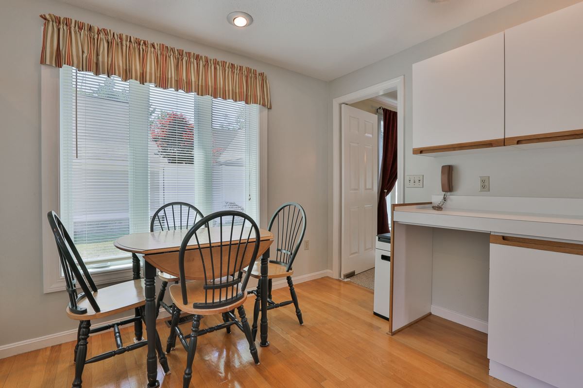 753 Straw Hill Road Manchester, NH 03104 - Photo 7 of 35