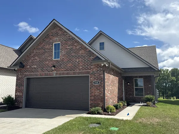 $394,990 | 510 West Foxrun, Springfield, TN 37172
