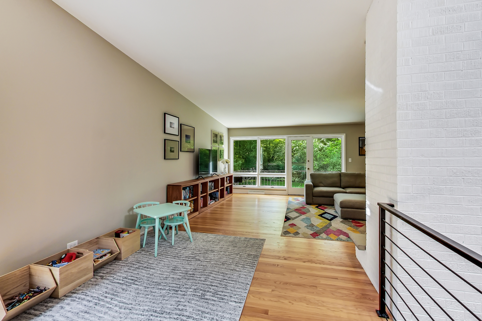 416 Maple Street Winnetka, IL 60093 - Photo 14 of 34 a living room with furniture and a table