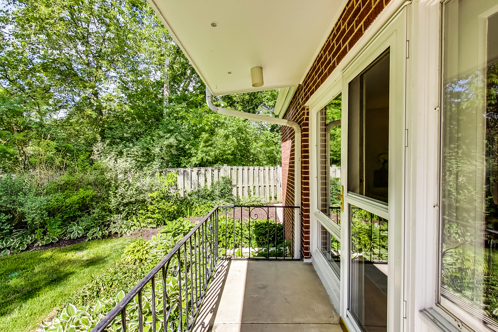 416 Maple Street Winnetka, IL 60093 - Photo 15 of 34 a view of a balcony
