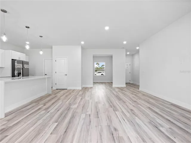 $2,300 | 4034 Southwest 157th Place Road, Ocala, FL 34473