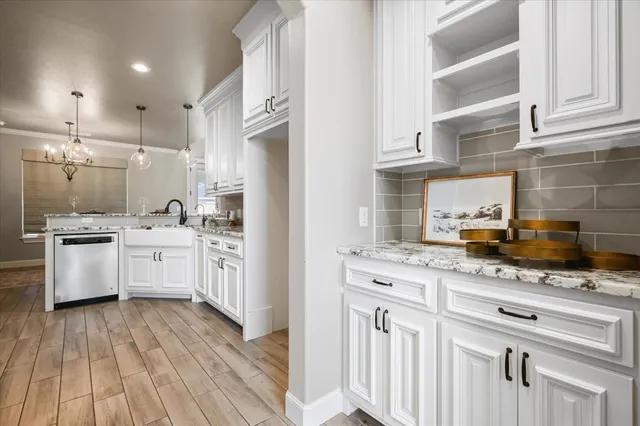 $479,900 | 825 Avenue T, Shallowater, TX 79363