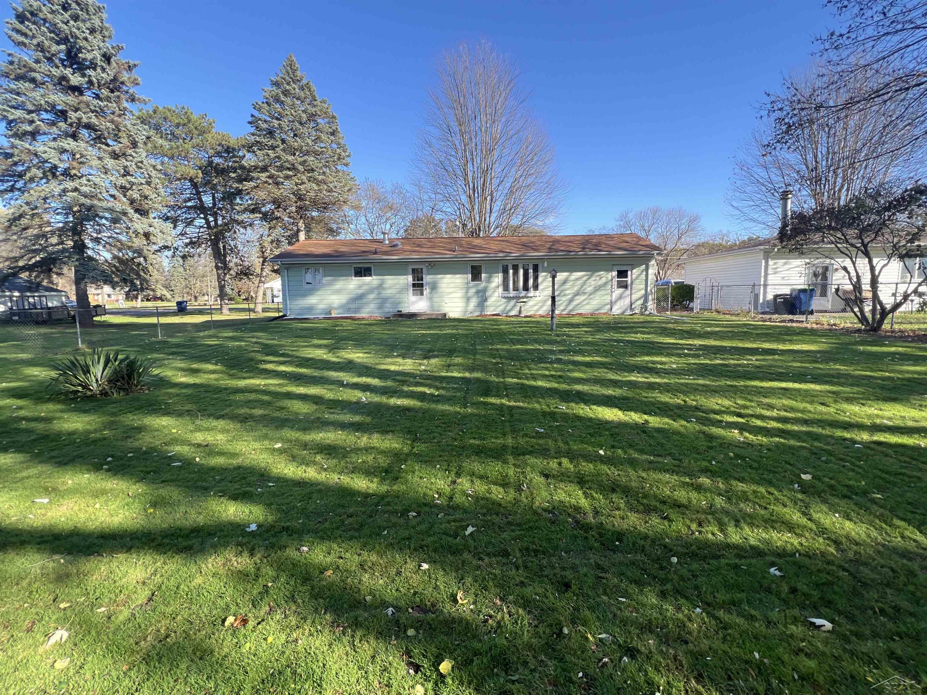 4461 Stork Road Saginaw, MI 48604 - Photo 5 of 19 50127450-4.JPG
