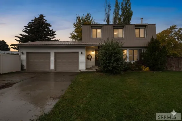 $400,000 | 203 Hummingbird Place, Shelley, ID 83274