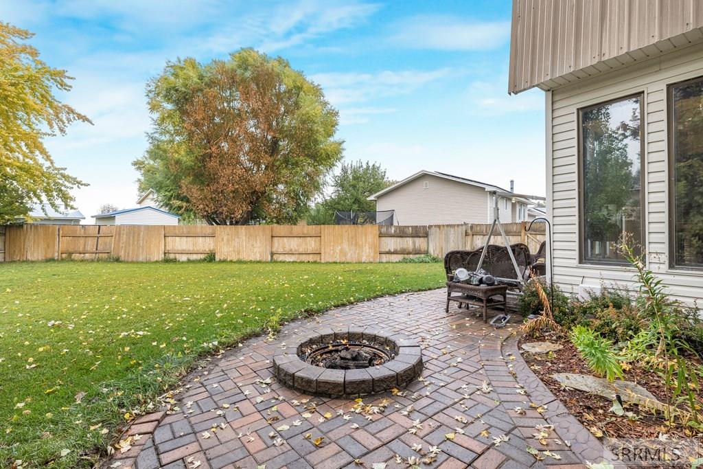 203 Hummingbird Place Shelley, ID 83274 - Photo 21 of 32