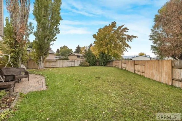 $400,000 | 203 Hummingbird Place, Shelley, ID 83274