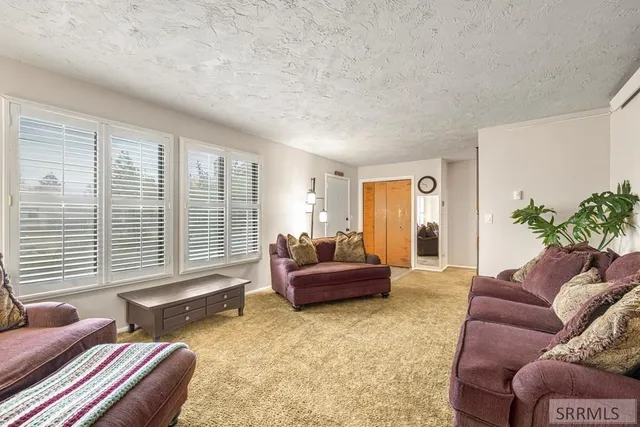 $400,000 | 203 Hummingbird Place, Shelley, ID 83274