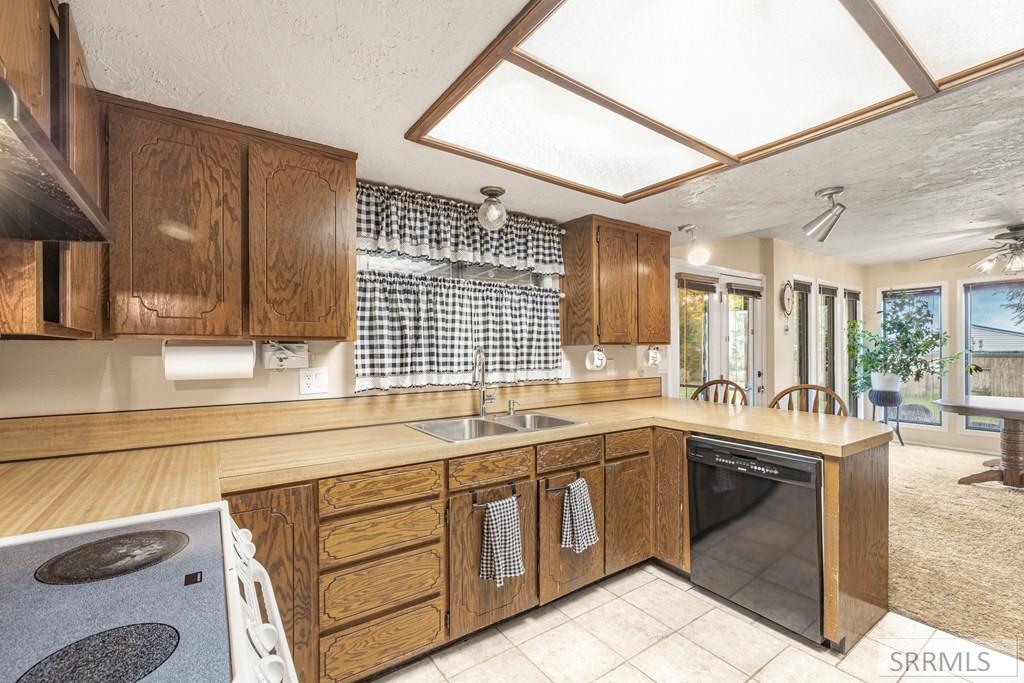 203 Hummingbird Place Shelley, ID 83274 - Photo 6 of 32