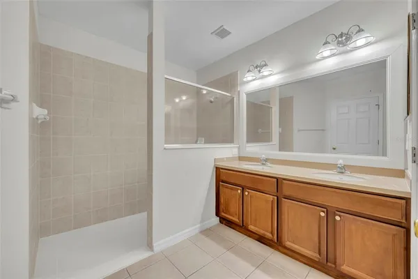 $2,100 | 9435 Myrtle Creek Lane, Unit 307, Orlando, FL 32832