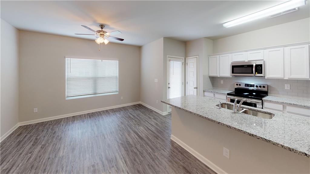 4048 Kingsbrook Boulevard Decatur, GA 30034 - Photo 3 of 34