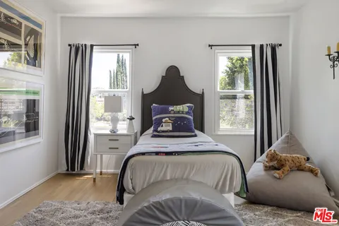 $2,699,000 | 6258 Warner Drive, Los Angeles, CA 90048