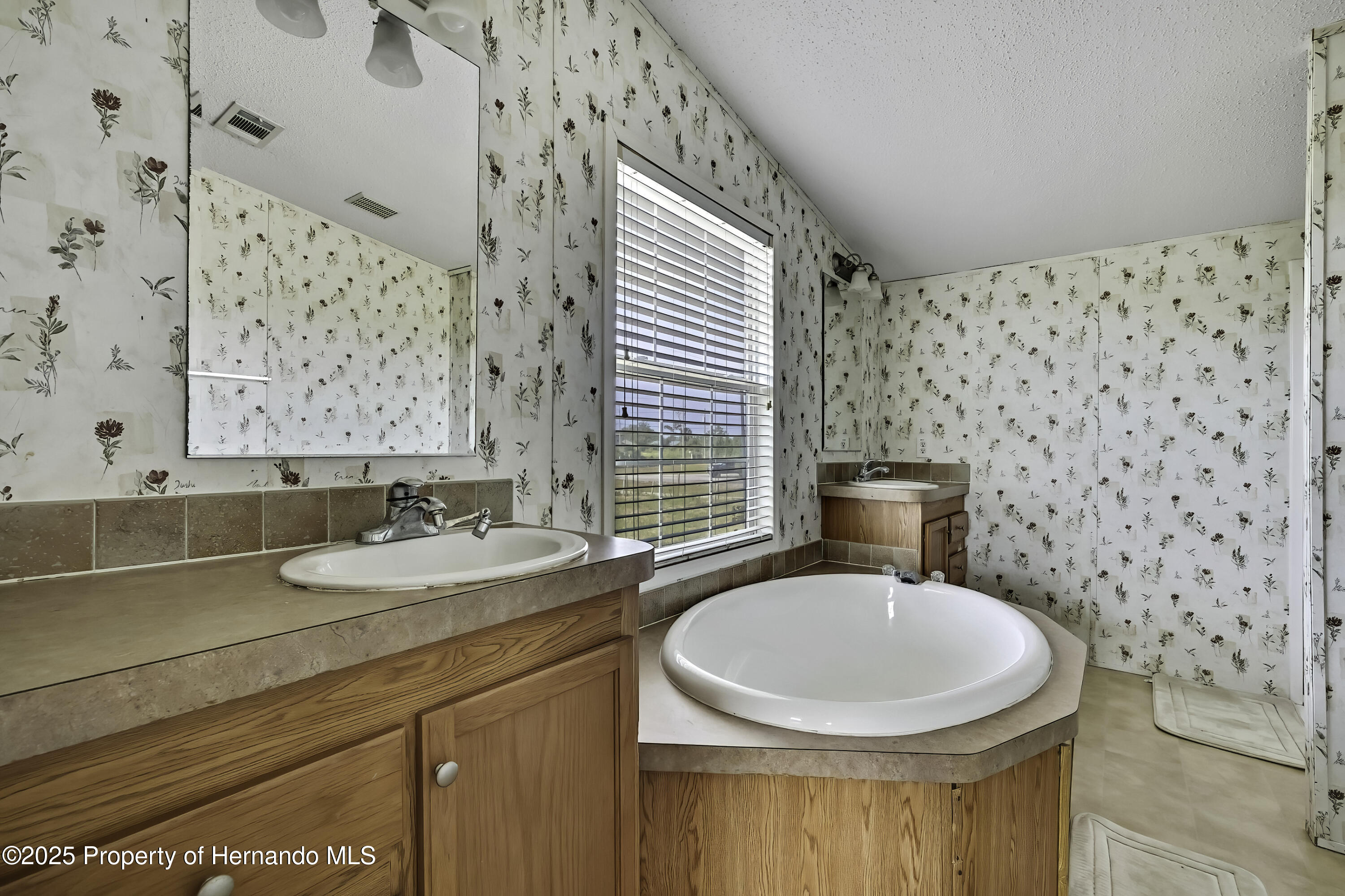 11089 Fulmar Road Weeki Wachee, FL 34614 - Photo 27 of 59 11089 Fulmar Rd (20 of 60)