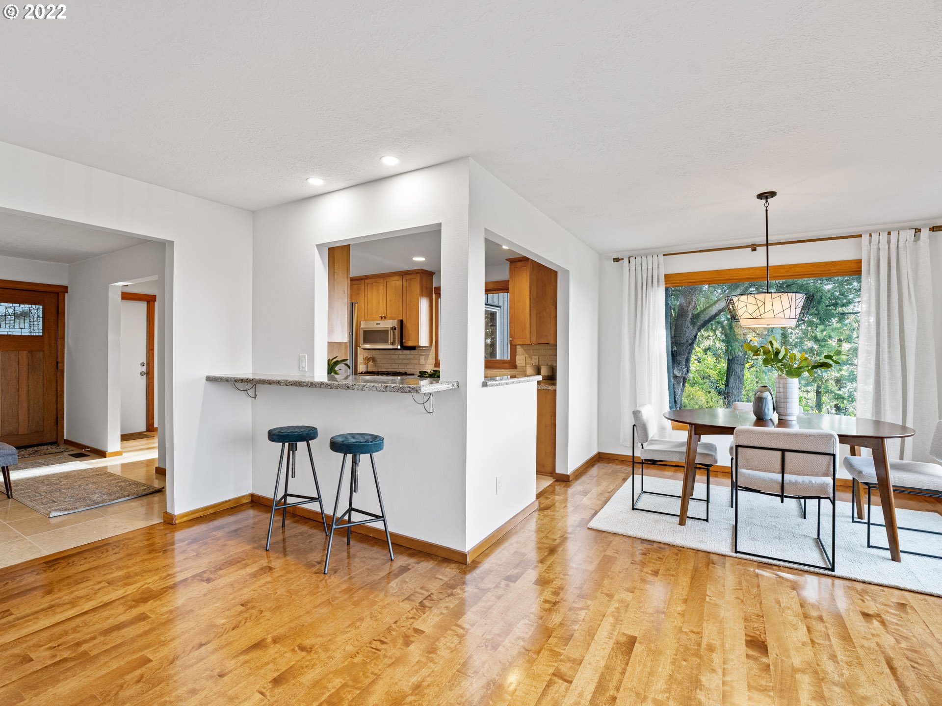 3906 Southwest Altadena Avenue Portland, OR 97239 - Photo 11 of 32 Gallery Image 11