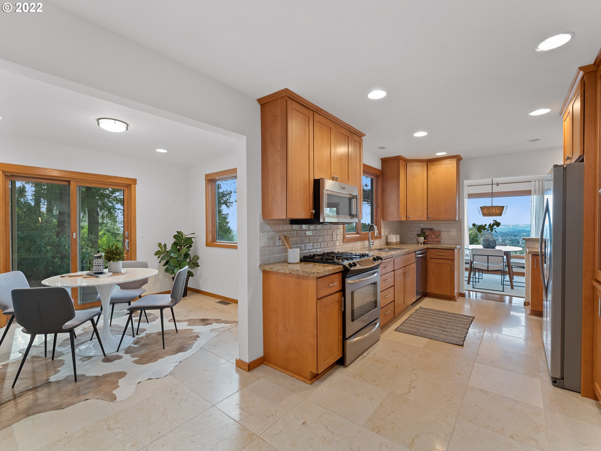 3906 Southwest Altadena Avenue Portland, OR 97239 - Photo 15 of 32 Gallery Image 15