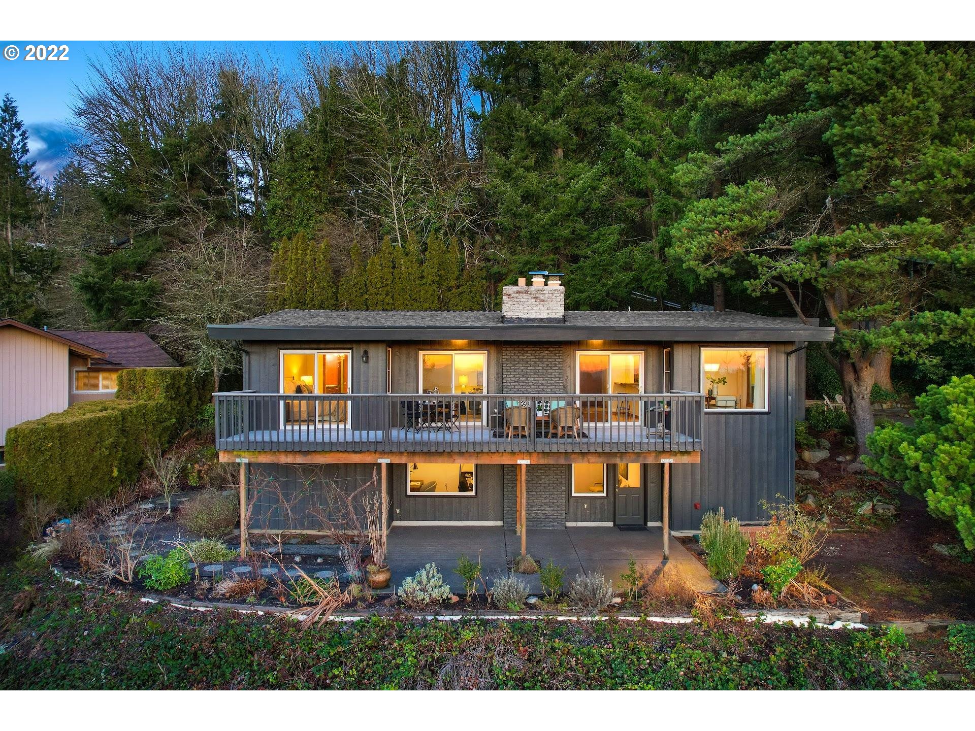 3906 Southwest Altadena Avenue Portland, OR 97239 - Photo 2 of 32 Gallery Image 2