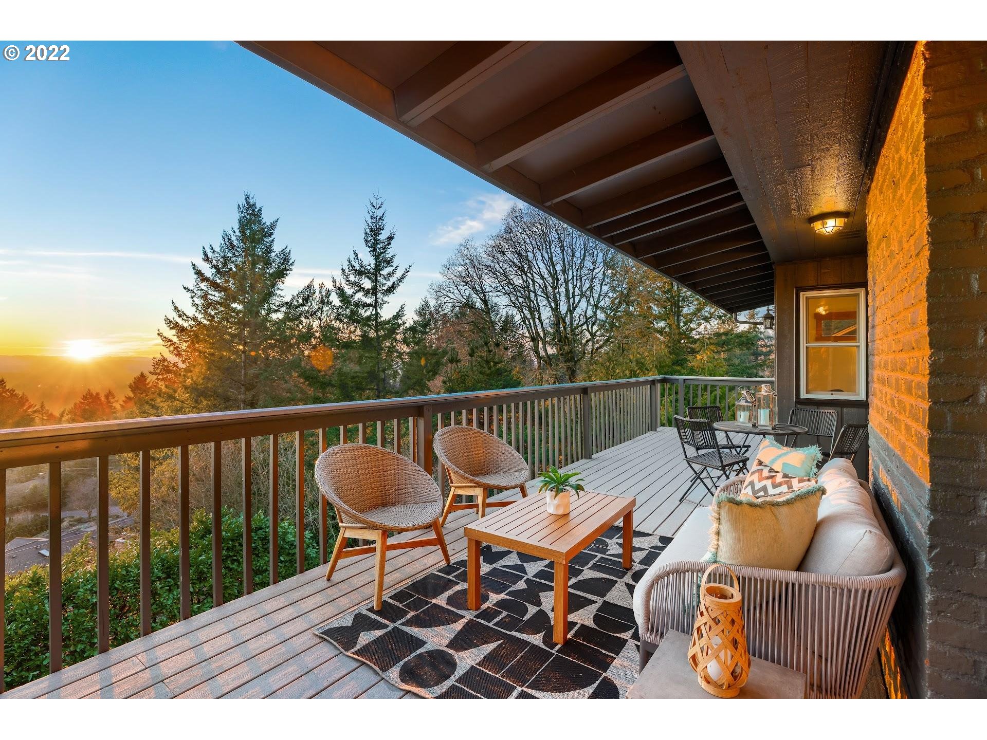 3906 Southwest Altadena Avenue Portland, OR 97239 - Photo 6 of 32 Gallery Image 6