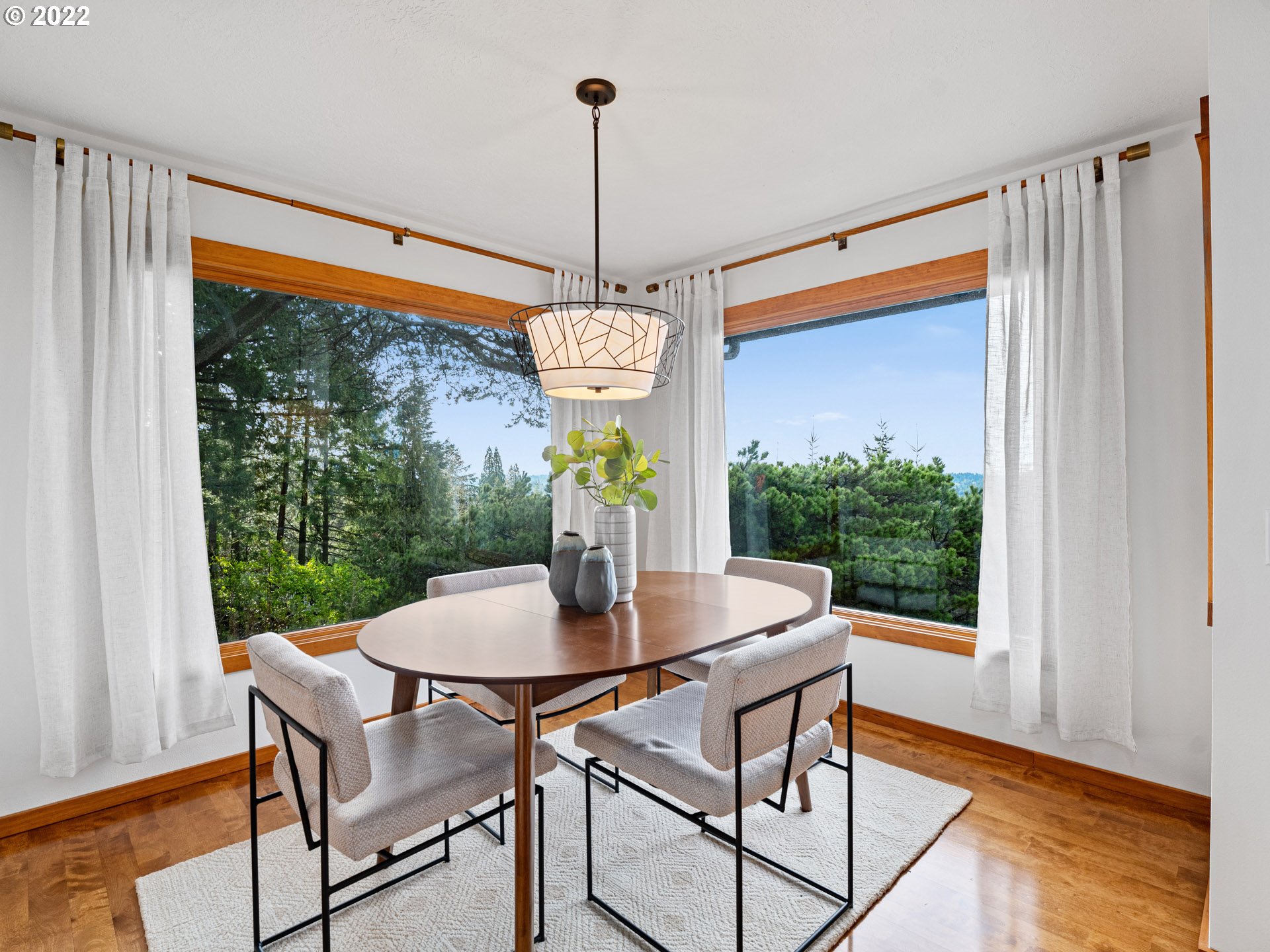 3906 Southwest Altadena Avenue Portland, OR 97239 - Photo 9 of 32 Gallery Image 9