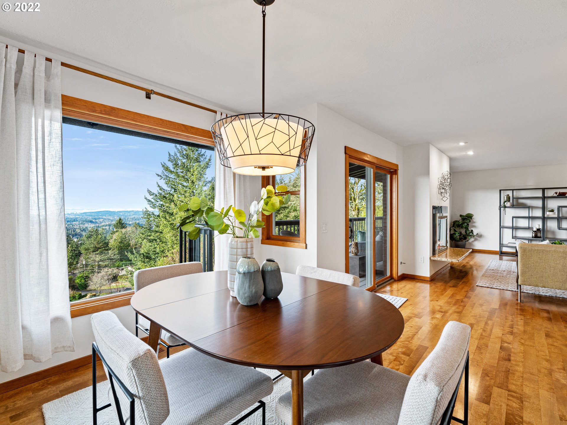 3906 Southwest Altadena Avenue Portland, OR 97239 - Photo 10 of 32 Gallery Image 10