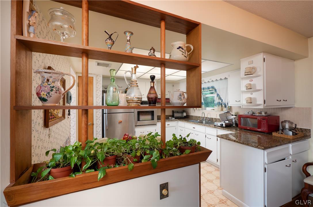 1251 Seidersville Road Bethlehem, PA 18015 - Photo 12 of 43 Gallery Image 12