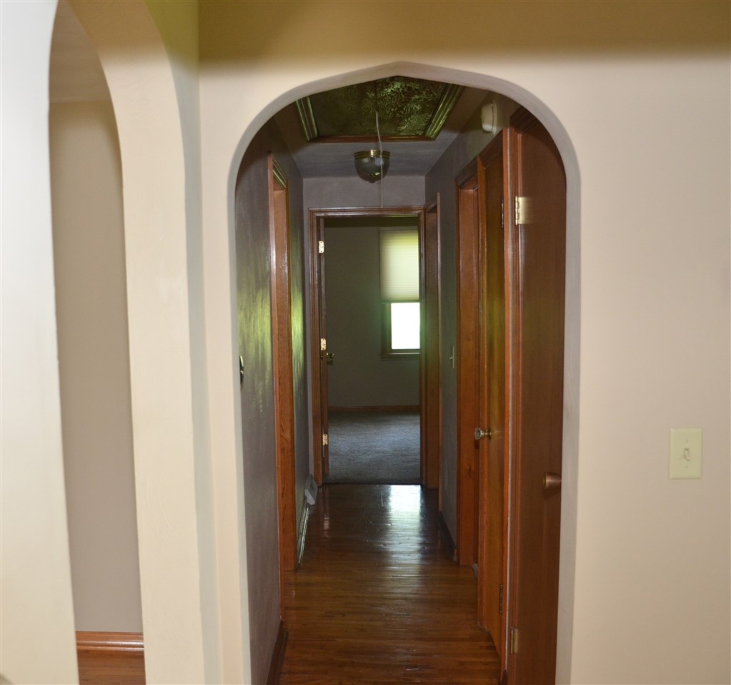 4707 West Dupont Road Fort Wayne, IN 46818 - Photo 8 of 36 Gallery Image 8