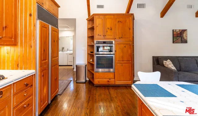 $11,000 | 2771 Club Drive, Los Angeles, CA 90064