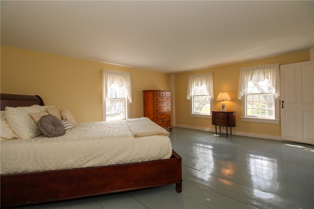 4398 Main Road Tiverton, RI 02878 - Photo 28 of 39