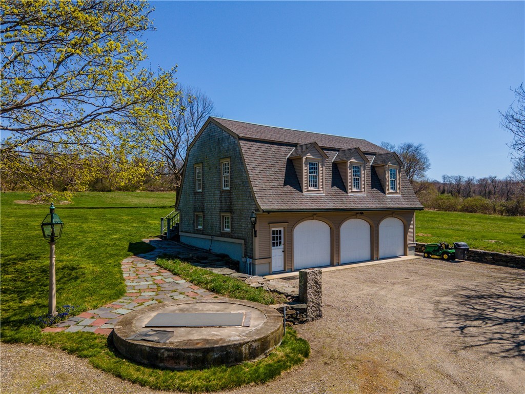 4398 Main Road Tiverton, RI 02878 - Photo 6 of 39