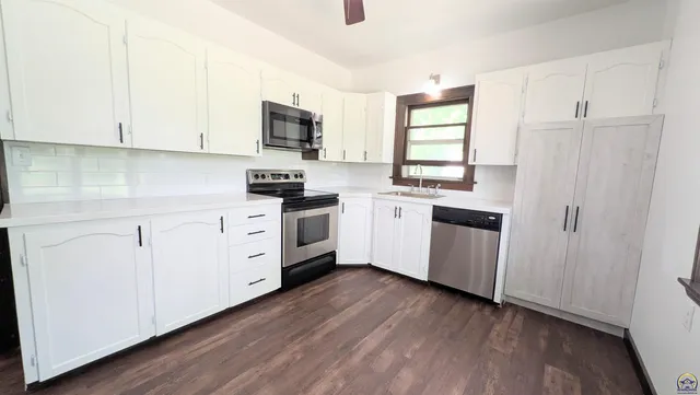 $449,900 | 1830 East 6th Avenue, Emporia, KS 66801