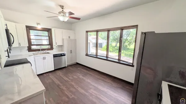 $439,900 | 1830 East 6th Avenue, Emporia, KS 66801