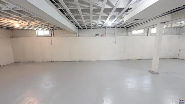 $449,900 | 1830 East 6th Avenue, Emporia, KS 66801