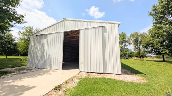 $439,900 | 1830 East 6th Avenue, Emporia, KS 66801