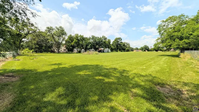 $449,900 | 1830 East 6th Avenue, Emporia, KS 66801