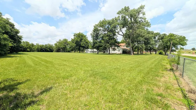 $449,900 | 1830 East 6th Avenue, Emporia, KS 66801