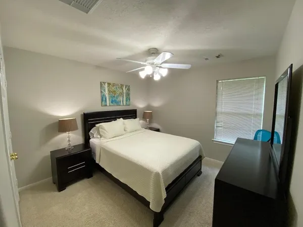 $2,460 | 26 Baccara Place, Conroe, TX 77384